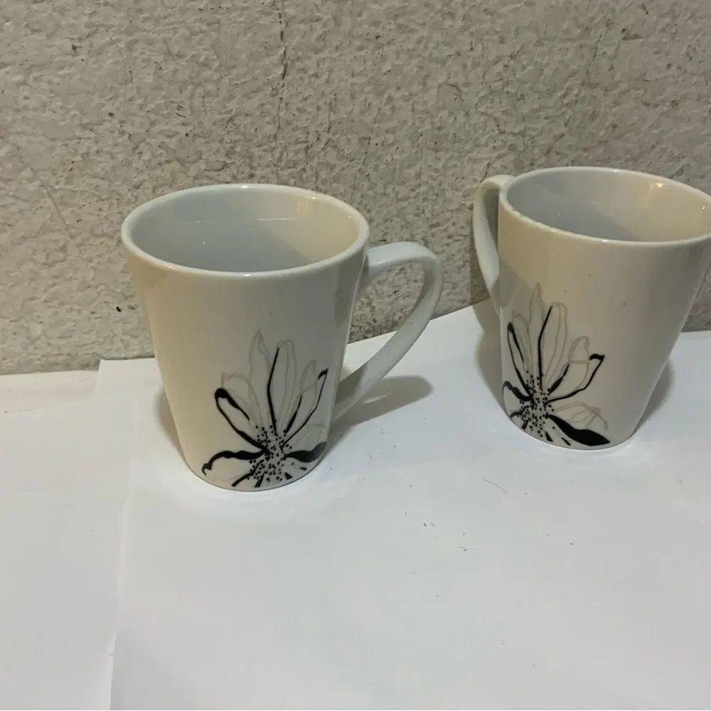 Vintage  2 Rare Graydon Hall Logo Floral Design Black and White Coffee Tea Mug